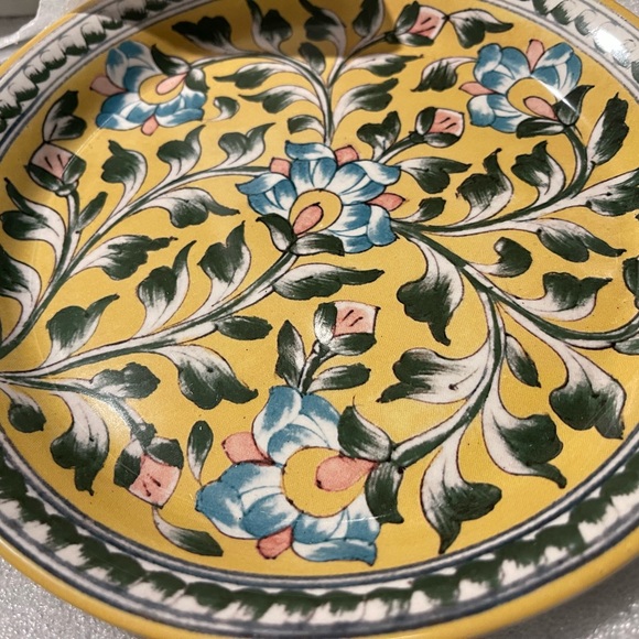 New Pottery Barn Ava Floral Salad Plate Set, S/4, Yellow - Picture 7 of 13